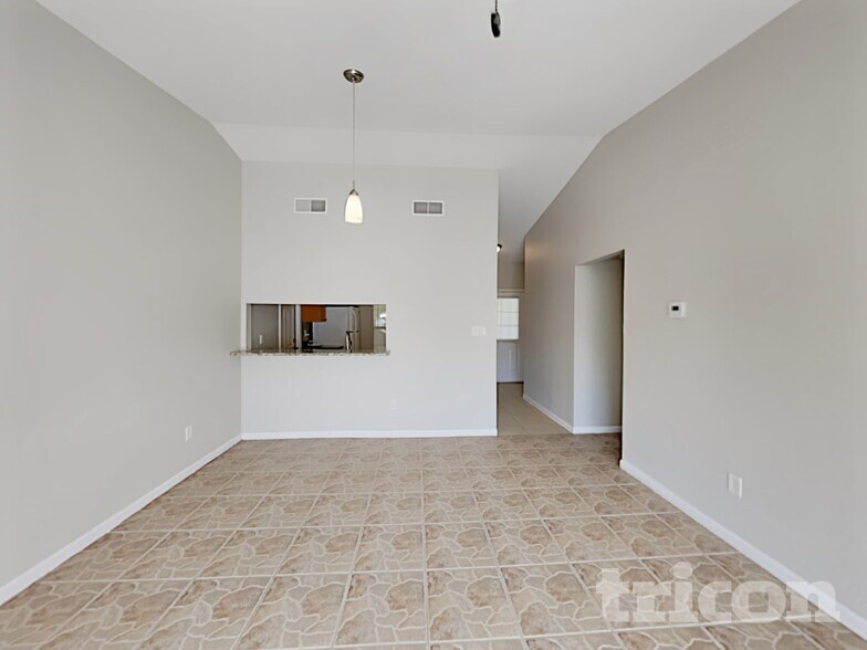 Building Photo - 1757 Lakeview Village Dr