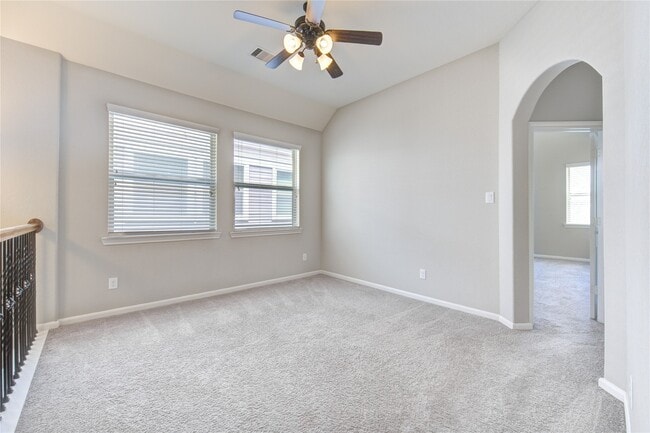 Building Photo - 12130 La Strada St