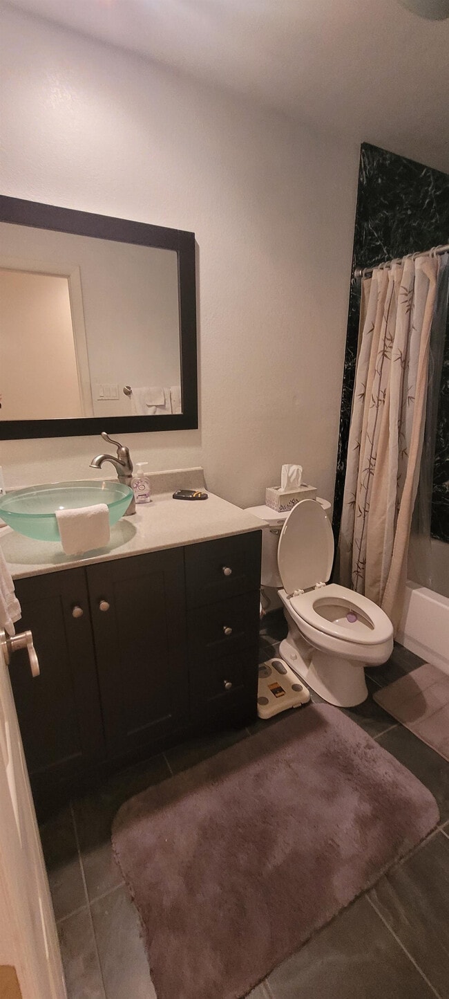 Building Photo - 6304 Kevin Ave