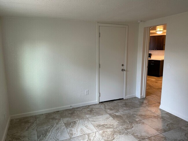 Building Photo - Cozy 3 bedroom 2 bathroom home in Mesa