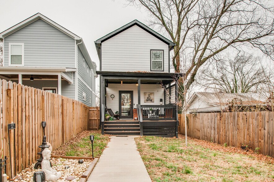 Building Photo - 2910 Davis Ave