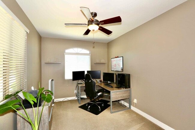 Building Photo - 48 White Oak Ave