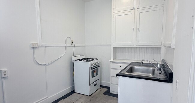 Building Photo - 347 Eddy-505