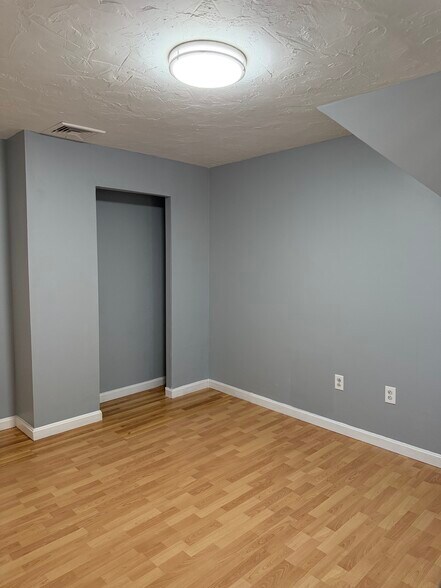 Bedroom 2 - 24 Lake Ave
