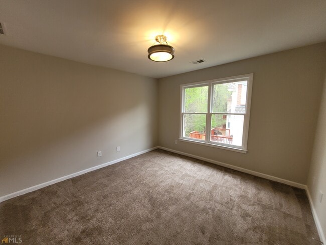 Building Photo - 755 Brooks Cir