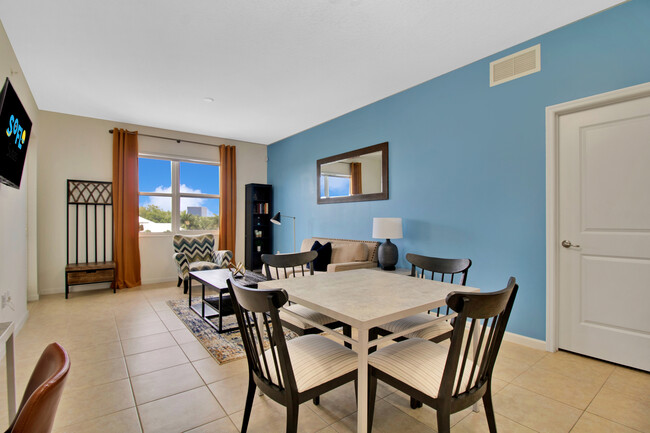 Dining area - 699 Brandon Prescott Ln