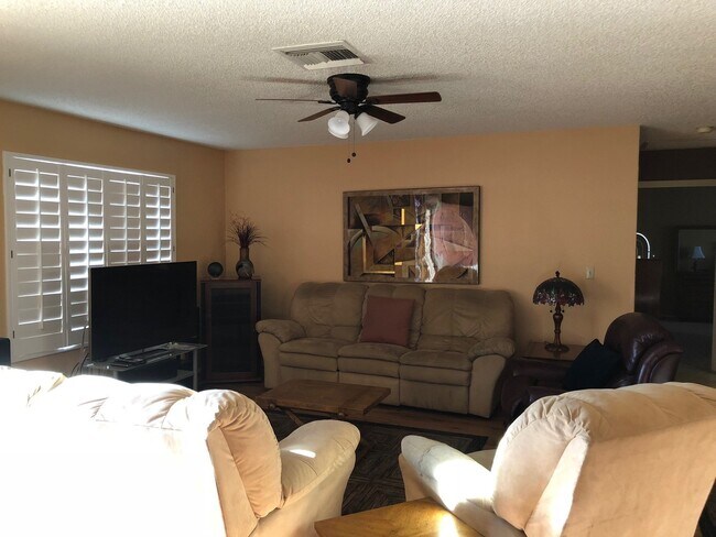 Building Photo - Manor 1485A Seasonal Rental
