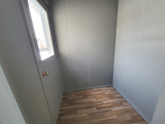 Building Photo - 802 Deleon St