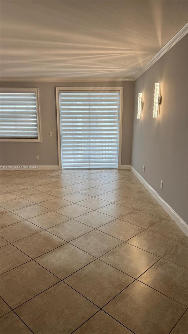 Building Photo - 3215 NE 184th St