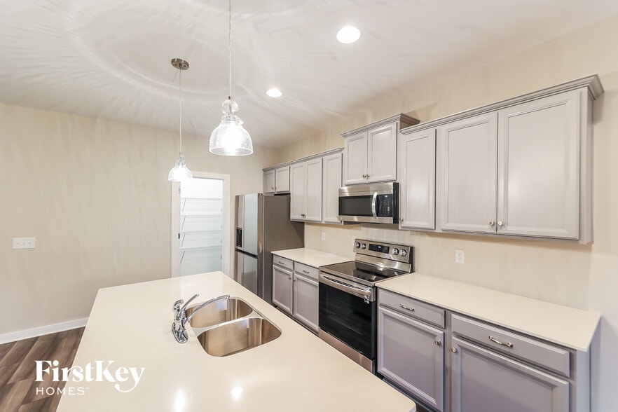 Building Photo - 80 Co Rd 1702