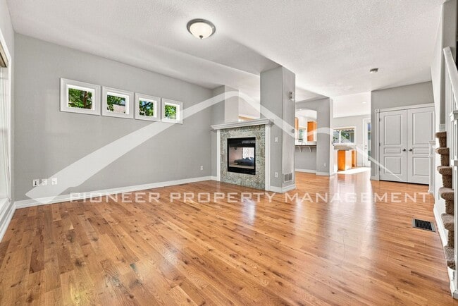 Building Photo - 4570 Meade St