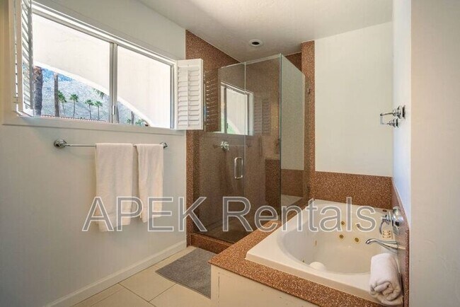 Building Photo - 1970 S Joshua Tree Pl