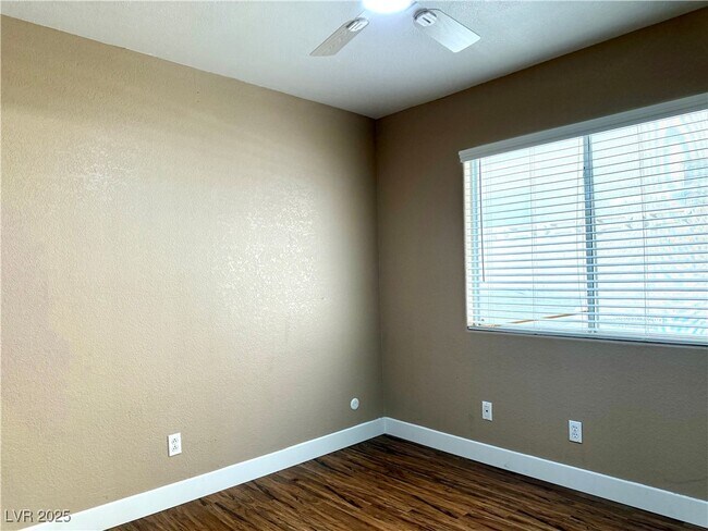 Building Photo - 7640 Botany Bay Dr