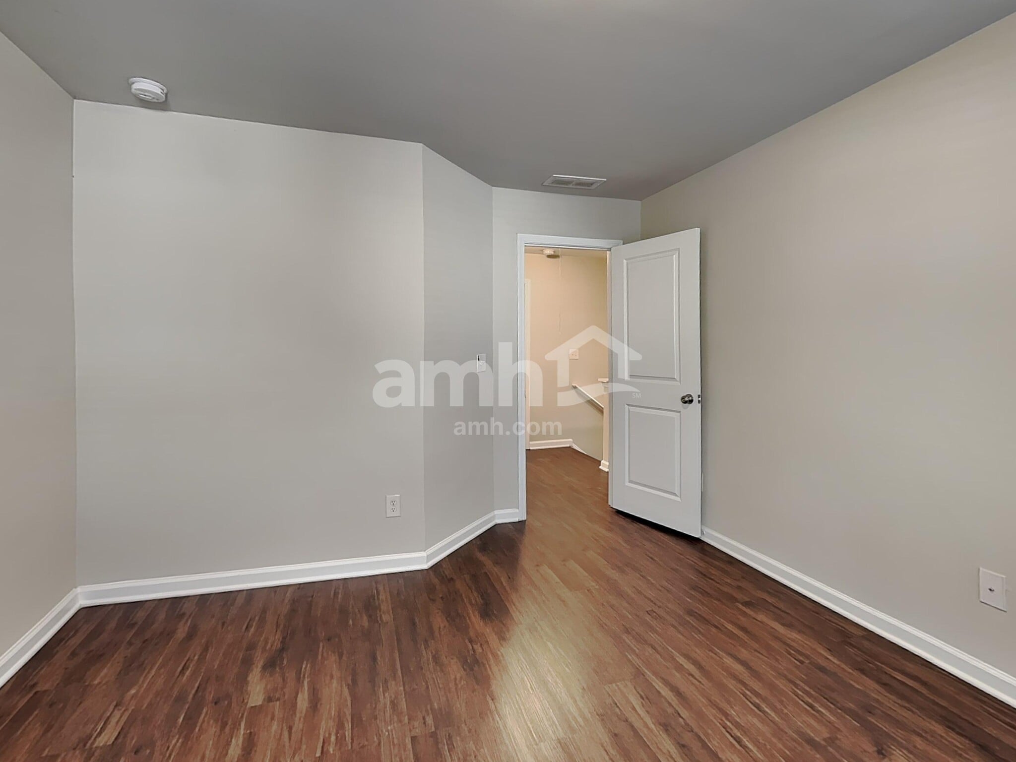 Building Photo - 218 Omega Ct