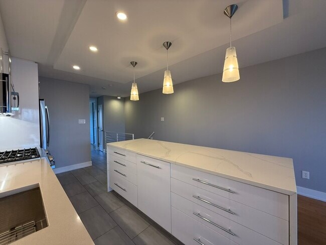 Building Photo - 1245 13th St NW