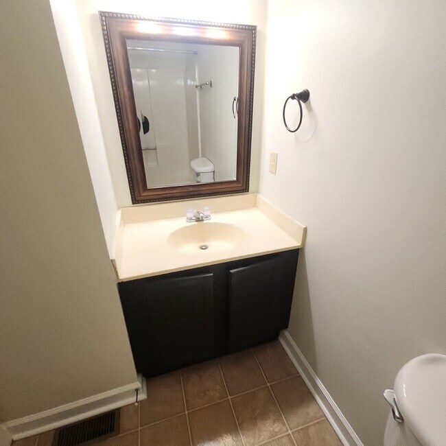 Building Photo - Surfside Beach Townhome- Long Term Rental