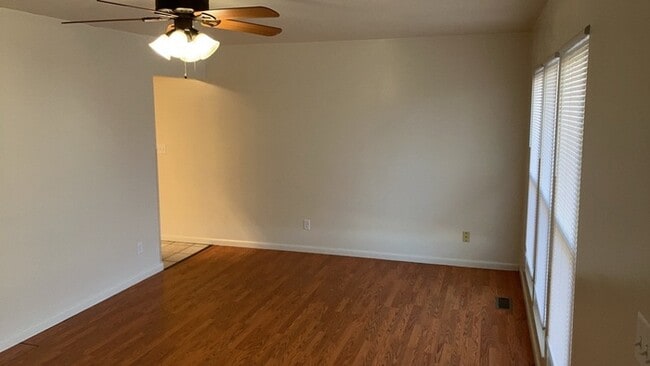 Building Photo - 970 W Alkaline Springs Rd