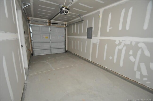 Building Photo - 1231 Lizer Rd