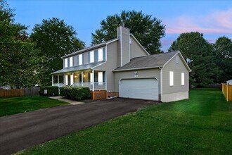 Building Photo - SHORT-TERM RENTAL