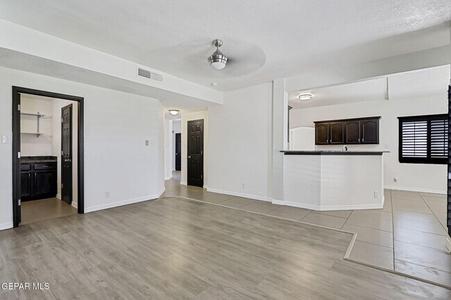 Building Photo - 13913 Golden Mesa Ct