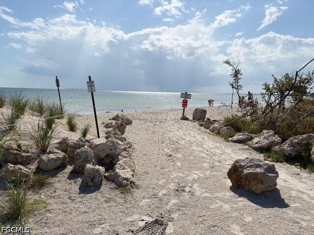Building Photo - 20021 Sanibel View Cir