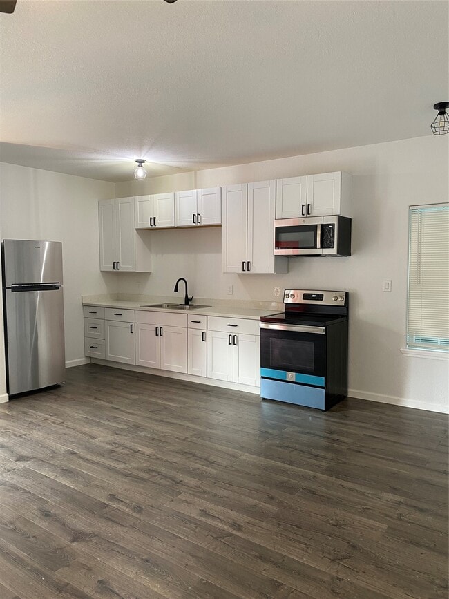 Building Photo - 7823 Goode St