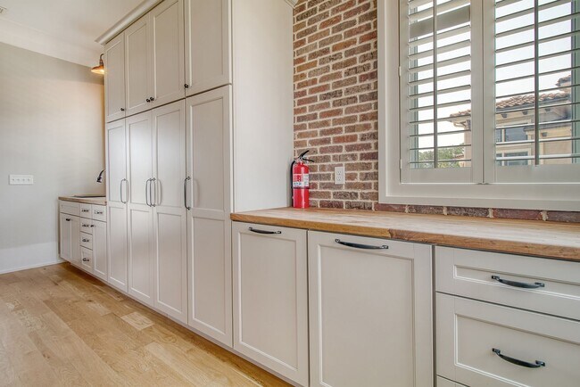 Building Photo - 4 Bedroom 4.5 Bath Home in Dunes West - Mt. Pleasant