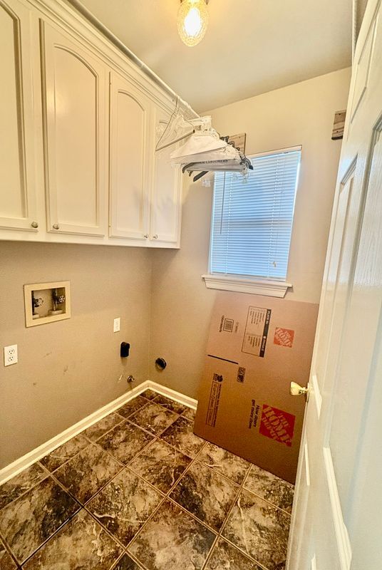 Building Photo - 11117 Gold Cup Ave