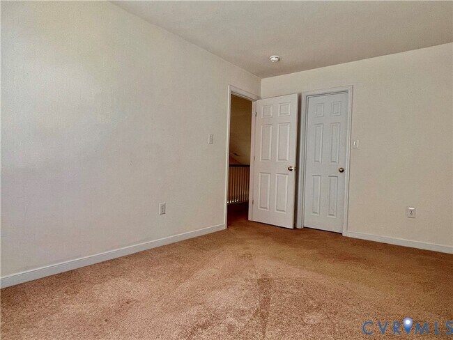 Building Photo - 1723 Stonemill Lake Terrace