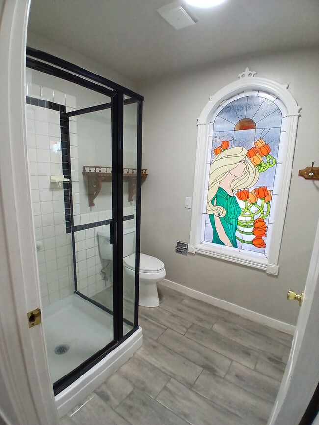 Building Photo - 141 N 5th St