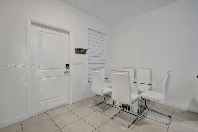 Building Photo - 250 SW 159th Ct