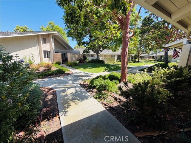 Building Photo - 8933 Modesto Cir