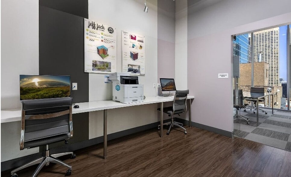 Building Photo - 601 W Jackson Blvd