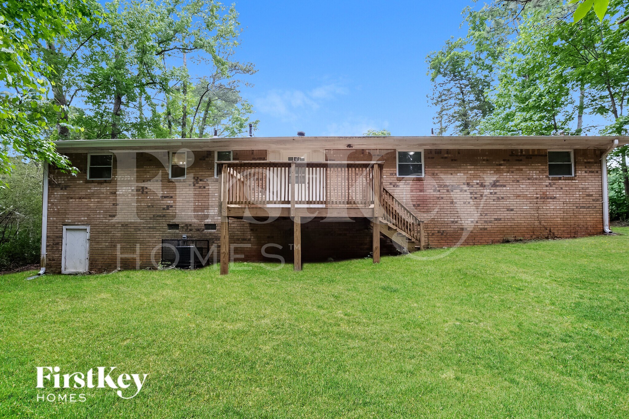 Building Photo - 4971 Oakdale Dr