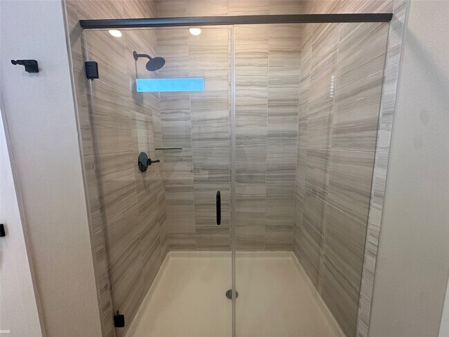 Building Photo - 11826 California Sister Dr