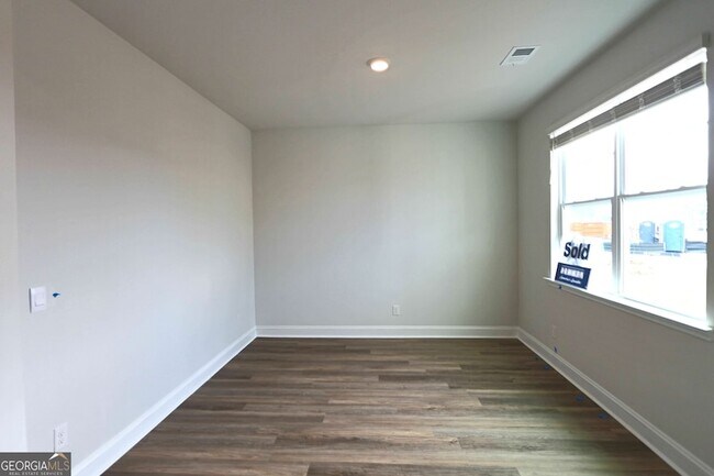 Building Photo - 121 Buckeye Rd