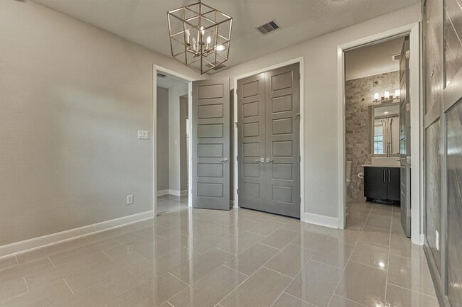 Building Photo - 9627 Towne Lake Pkwy