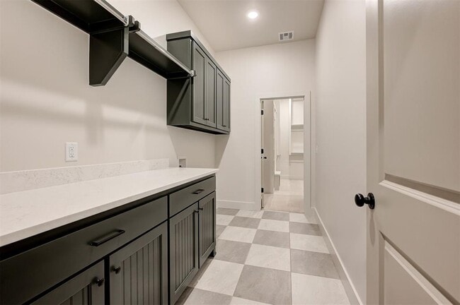 Building Photo - 4616 Maple Rdg Dr