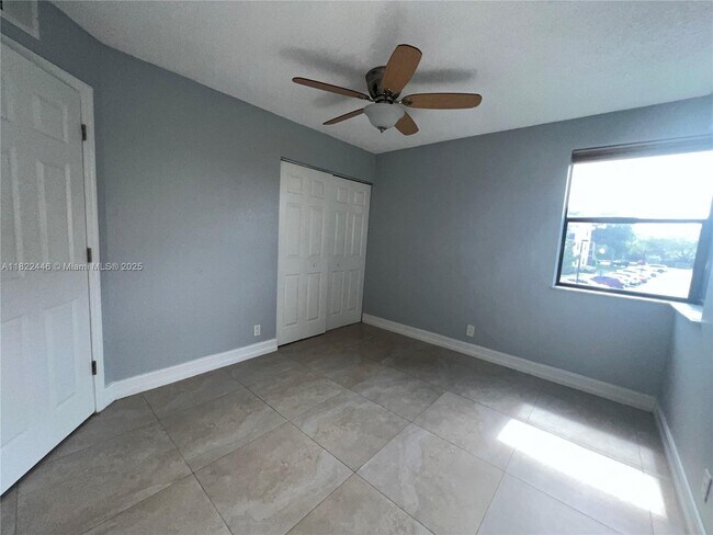 Building Photo - 5801 Riverside Dr