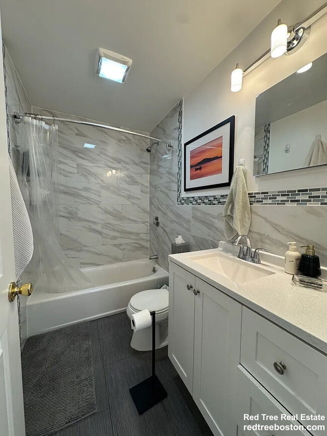 Building Photo - 49 Cameron St