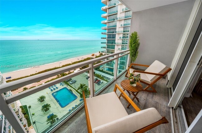 Building Photo - 6917 Collins Ave