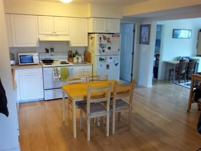 Building Photo - 11 Kent Ct