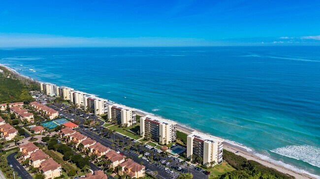 Building Photo - 7420 S Ocean Dr