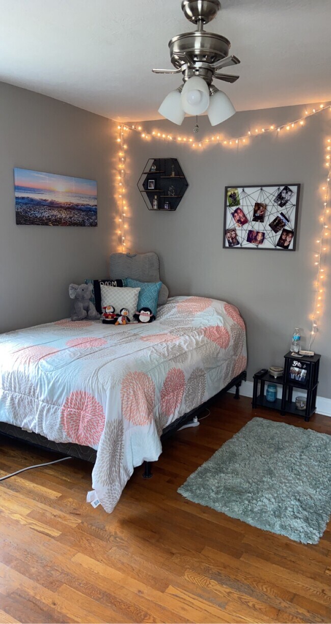 Building Photo - 314 Pleasant St