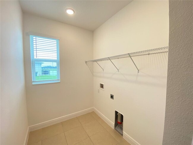 Building Photo - 4956 Blanche Ct