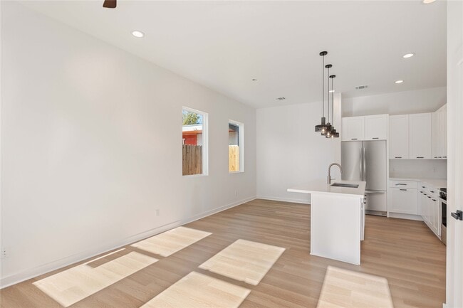 Building Photo - 3011 Truxillo St