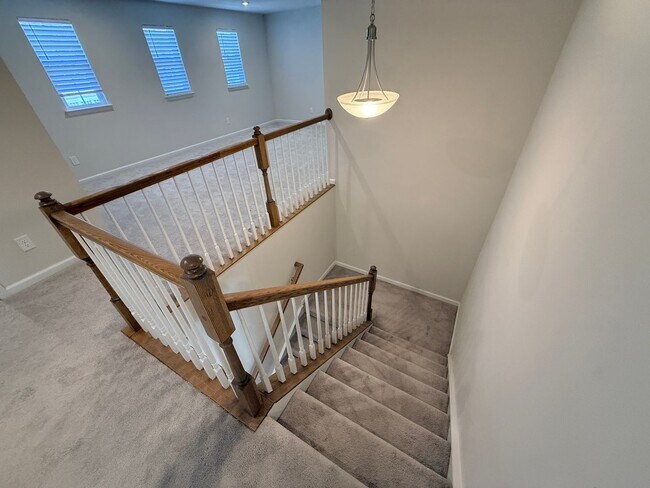 Building Photo - Like New home in Monroe