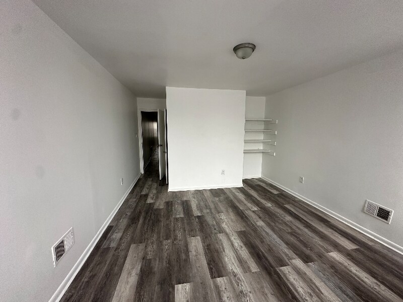 Building Photo - 1816 W Lanvale St