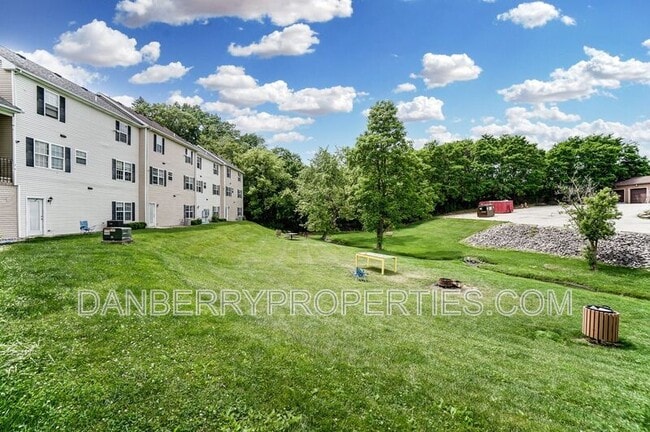 Building Photo - 1117 N Byrne Rd