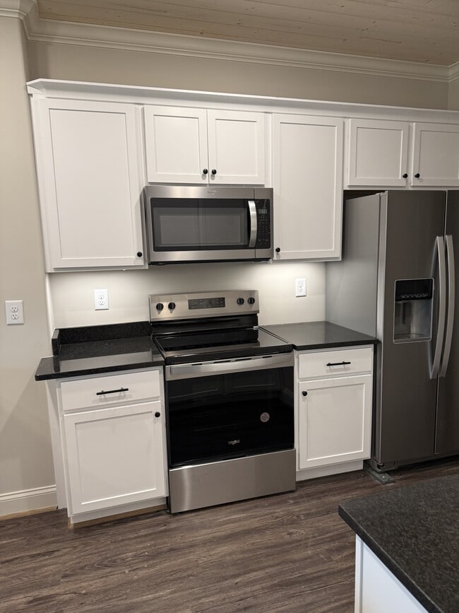 Building Photo - 4419 Lennox Pl